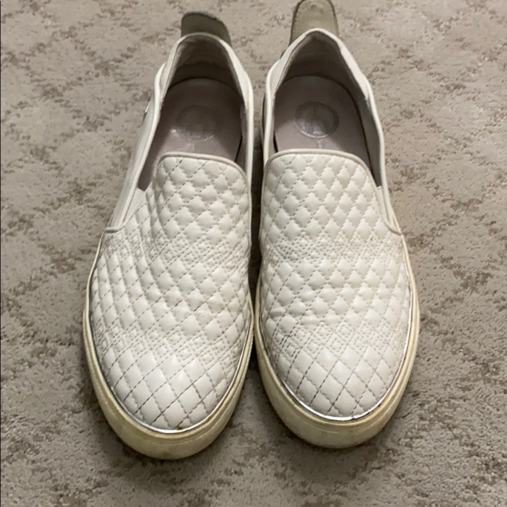 Wishbone white sneakers
